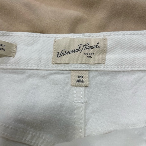 Universal Thread High Rise Shortie Shorts White Cut off size 12 NWT - Picture 4 of 6